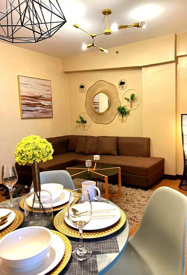 The Lancris Residences, 2 Bedrooms, 1 Bathroom, Living-Room, Kitchen & Pool Is Free Paranaque City Ngoại thất bức ảnh